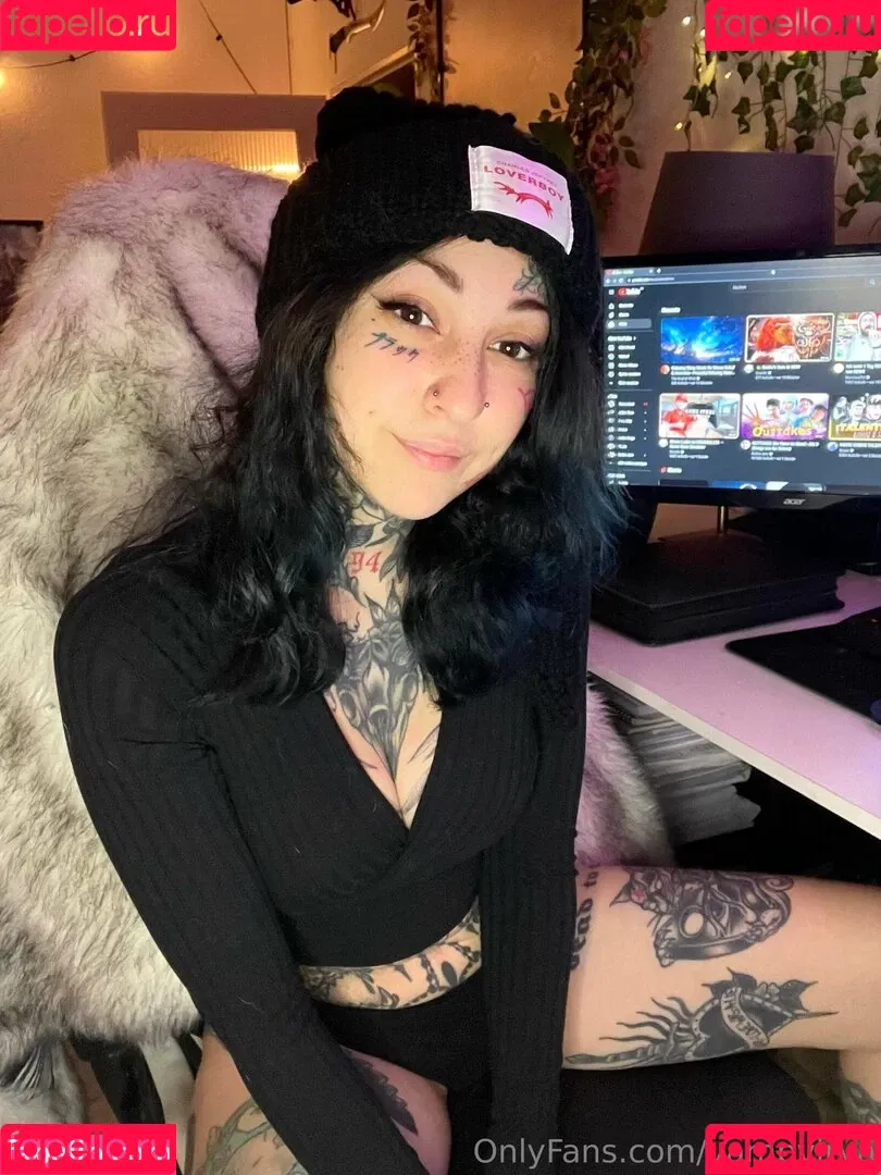 Marry Boeh Onlyfans Photo Gallery 