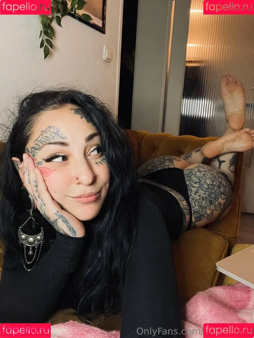 Marry Boeh Onlyfans Photo Gallery 