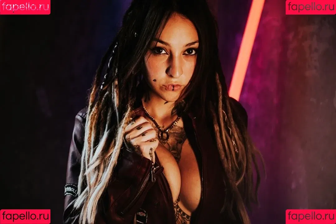 Marry Boeh Onlyfans Photo Gallery 