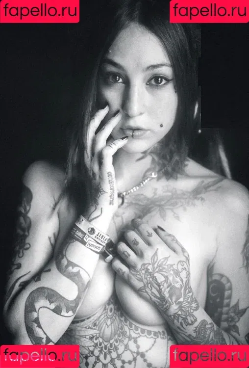Marry Boeh Onlyfans Photo Gallery 
