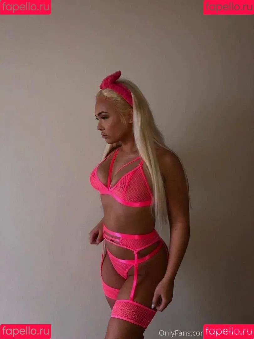 golden.babe Onlyfans Photo Gallery 