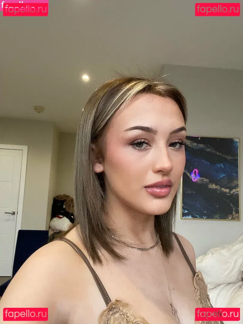Kiera Bridget Onlyfans Photo Gallery 