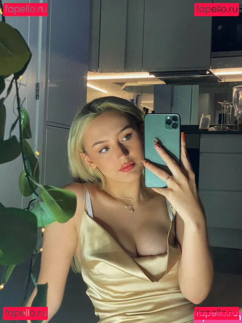 Kiera Bridget Onlyfans Photo Gallery 