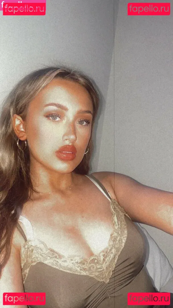 Kiera Bridget Onlyfans Photo Gallery 