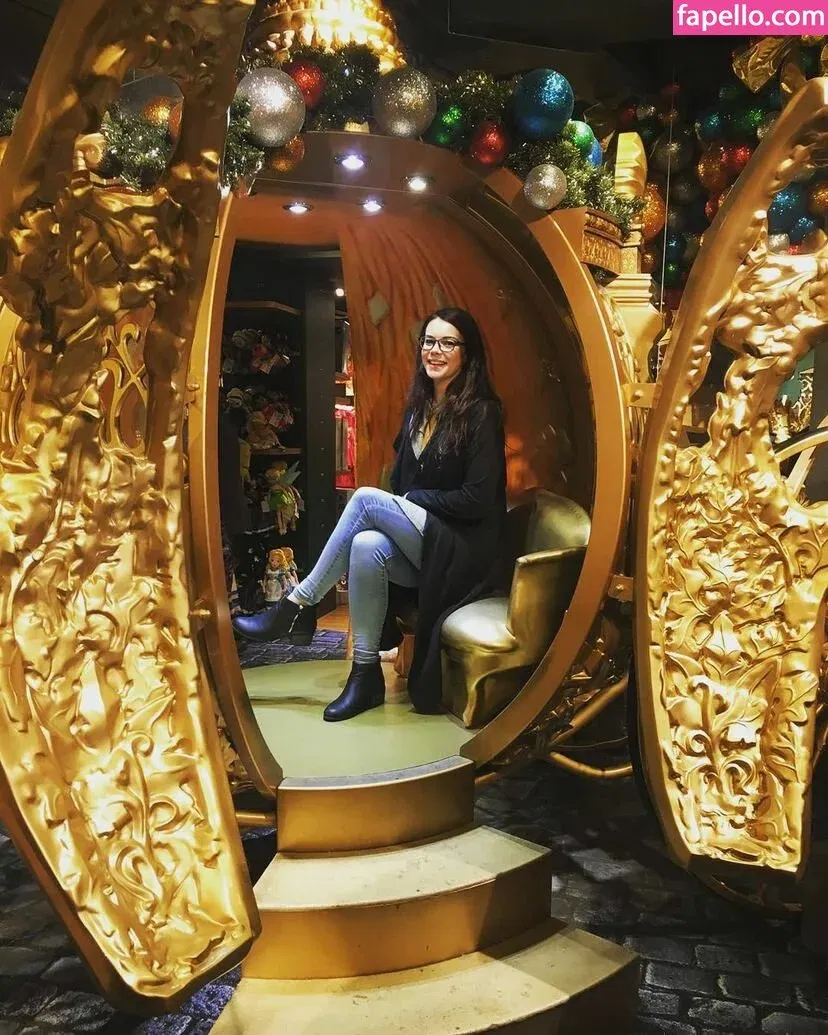 Renee Somerville Onlyfans Photo Gallery 