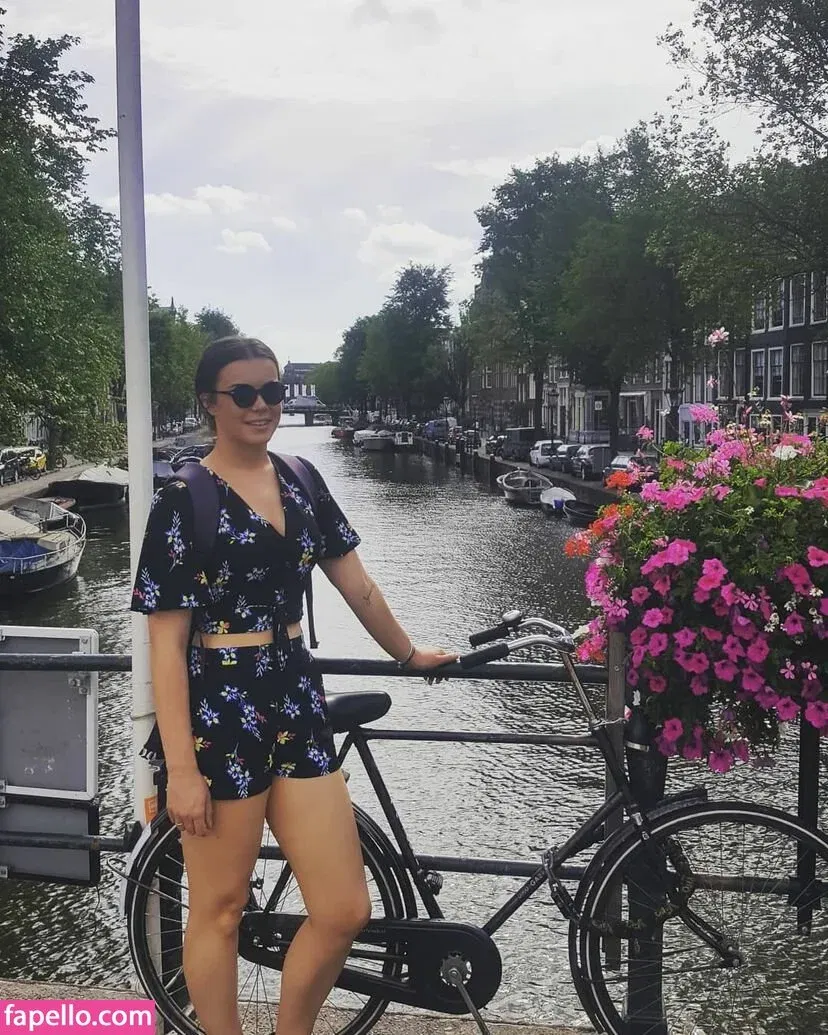 Renee Somerville Onlyfans Photo Gallery 