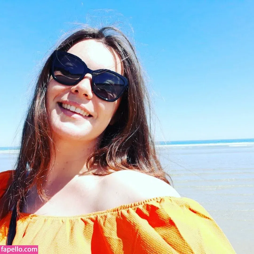 Renee Somerville Onlyfans Photo Gallery 