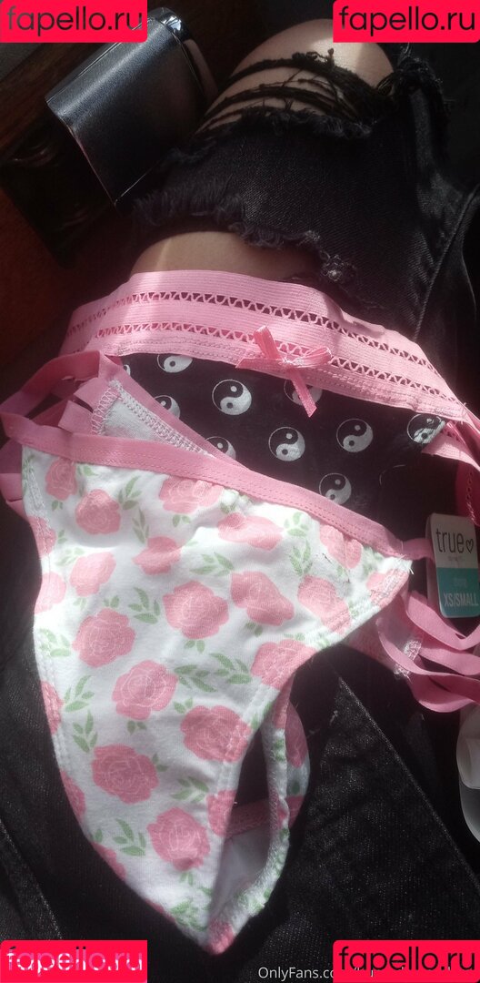 humpday_addams Onlyfans Photo Gallery 