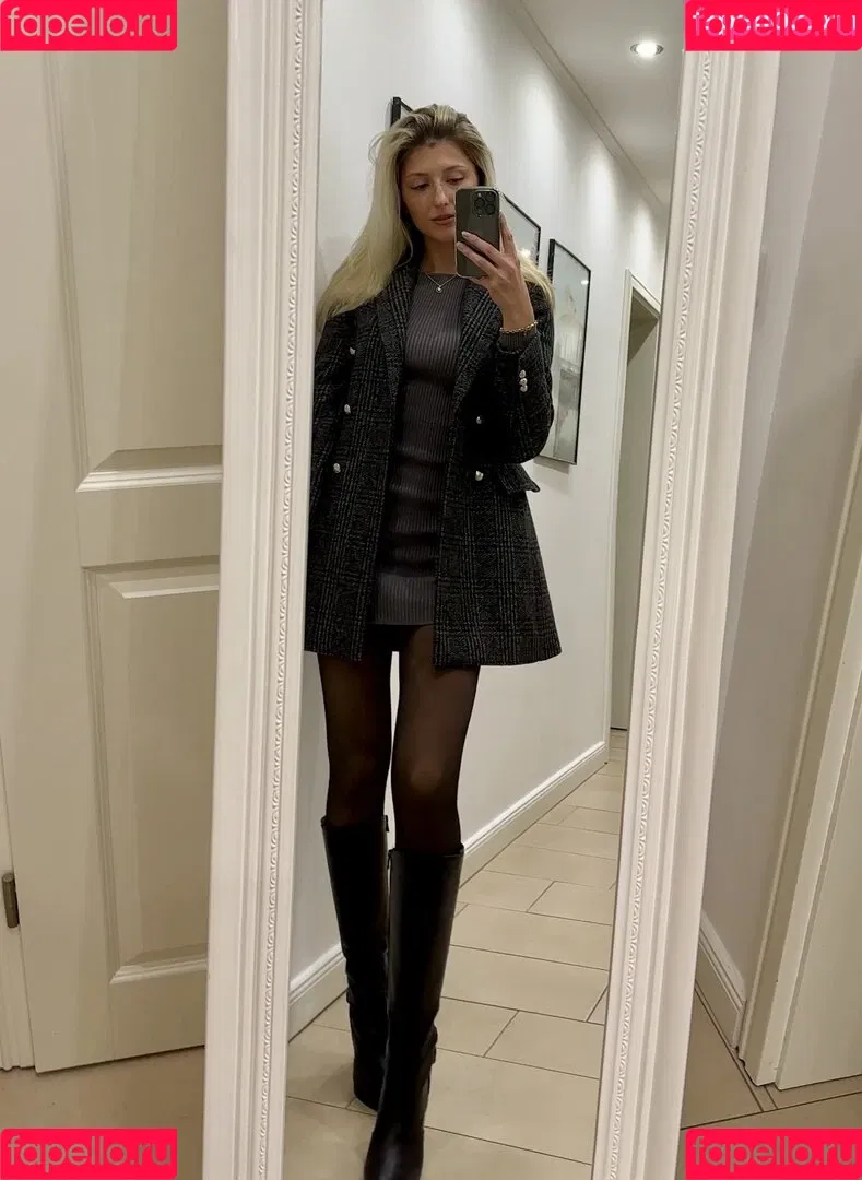 Tina Nora Onlyfans Photo Gallery 