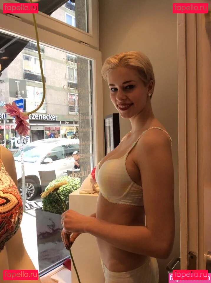 Viktoria Sonntag Onlyfans Photo Gallery 