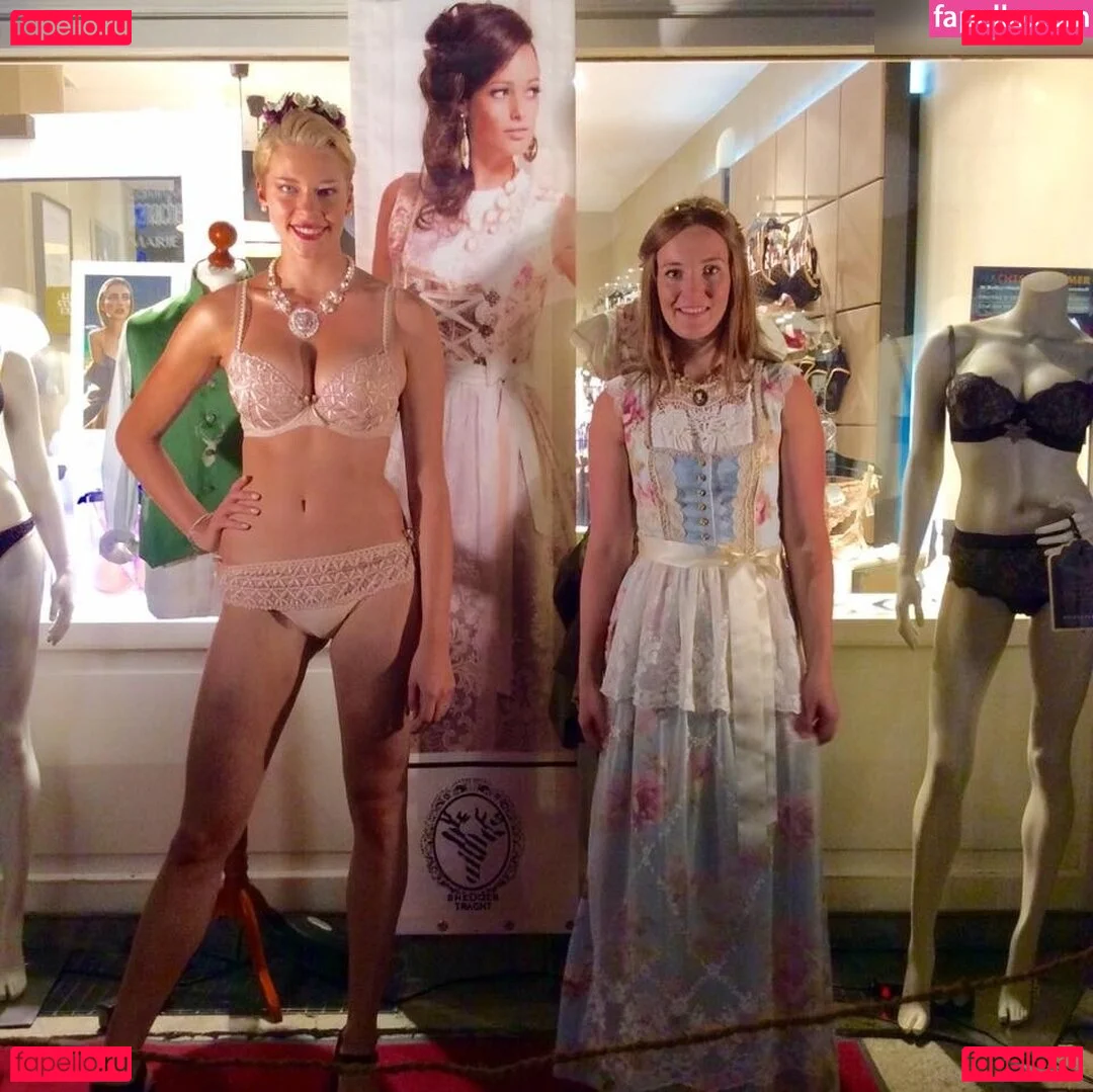 Viktoria Sonntag Onlyfans Photo Gallery 