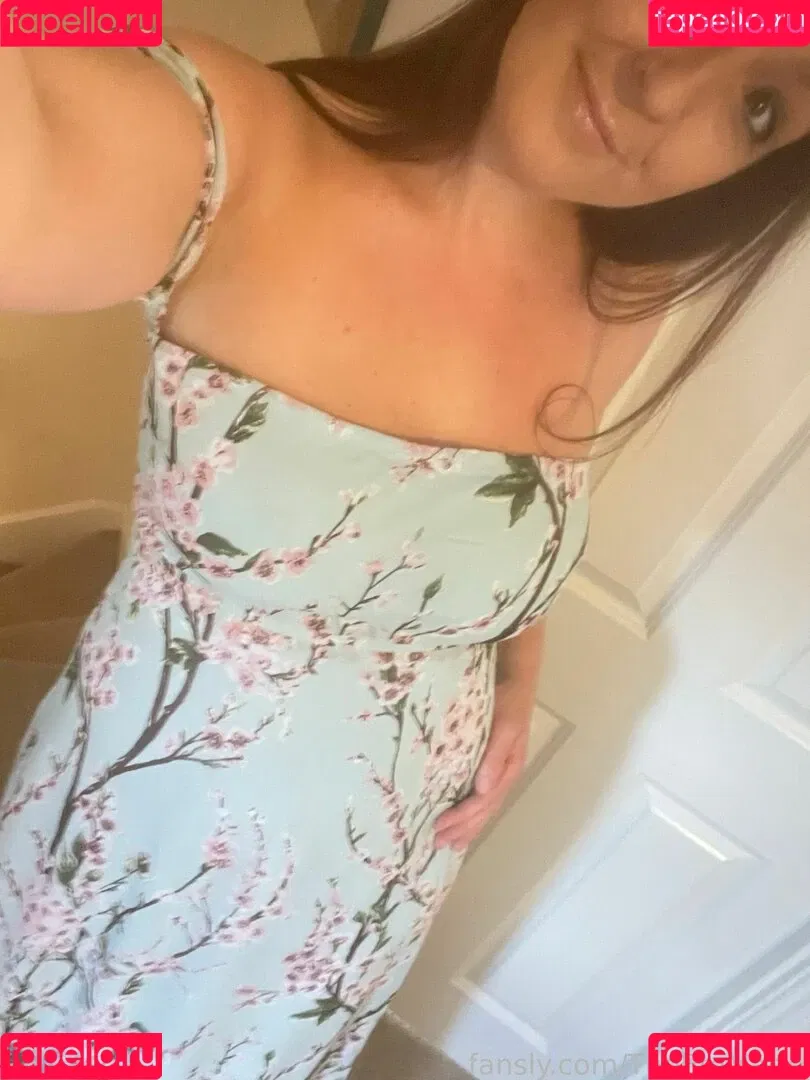 TheEmMarie Onlyfans Photo Gallery 