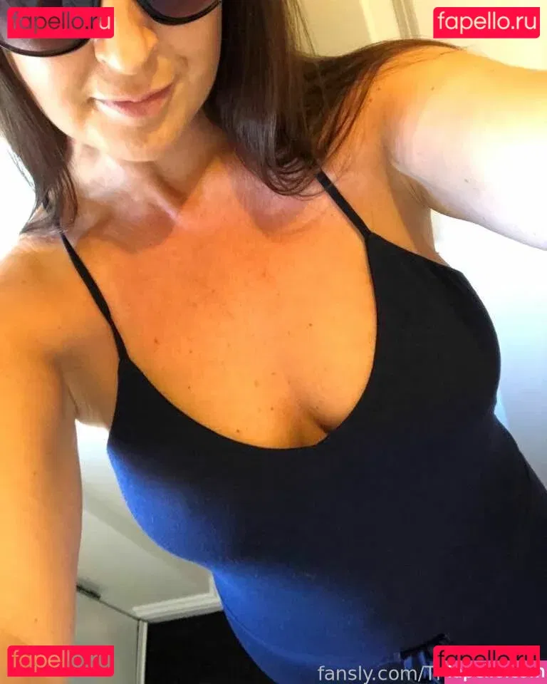 TheEmMarie Onlyfans Photo Gallery 