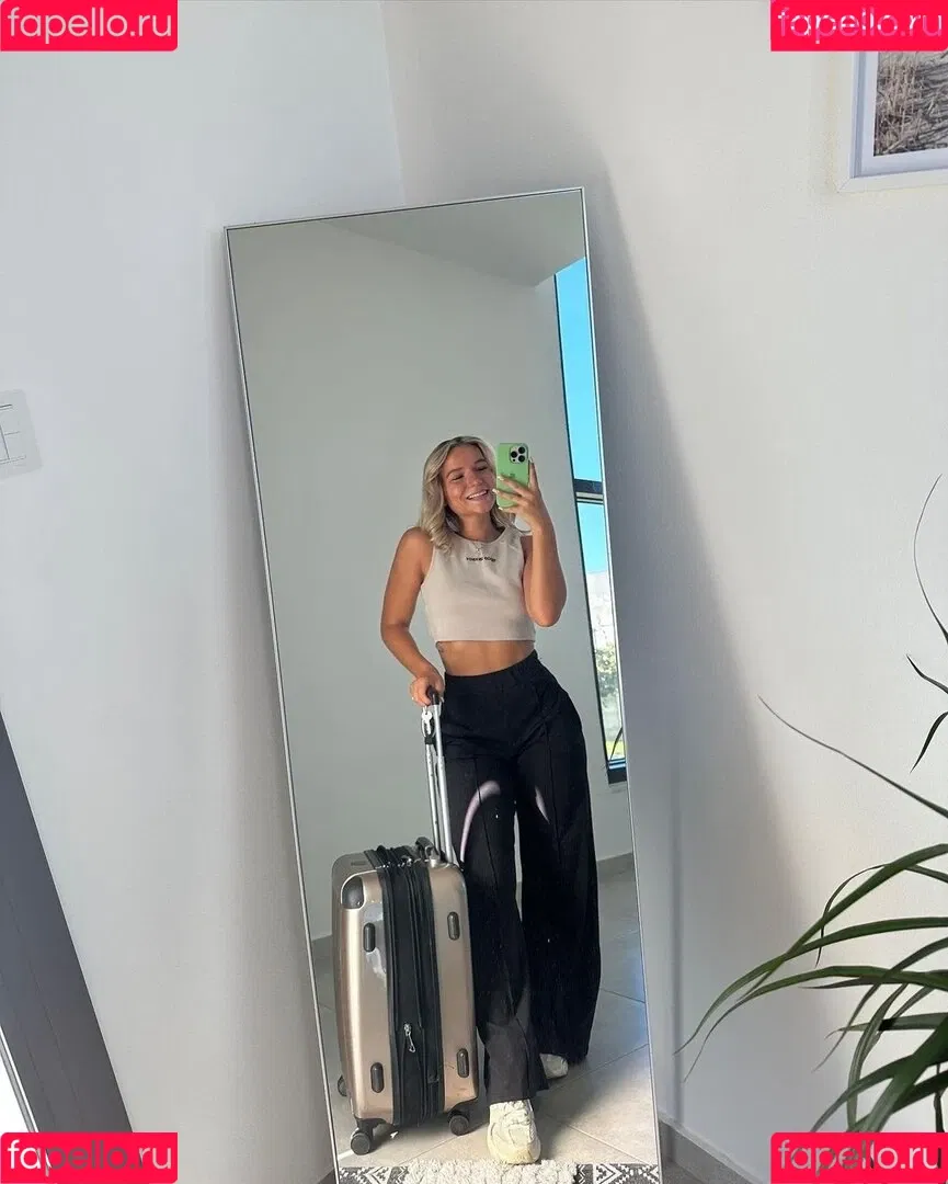 Alina Wachinger Onlyfans Photo Gallery 