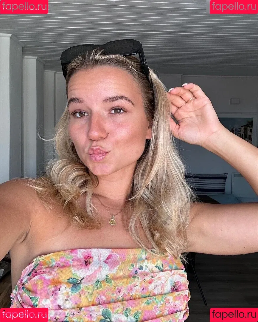 Alina Wachinger Onlyfans Photo Gallery 