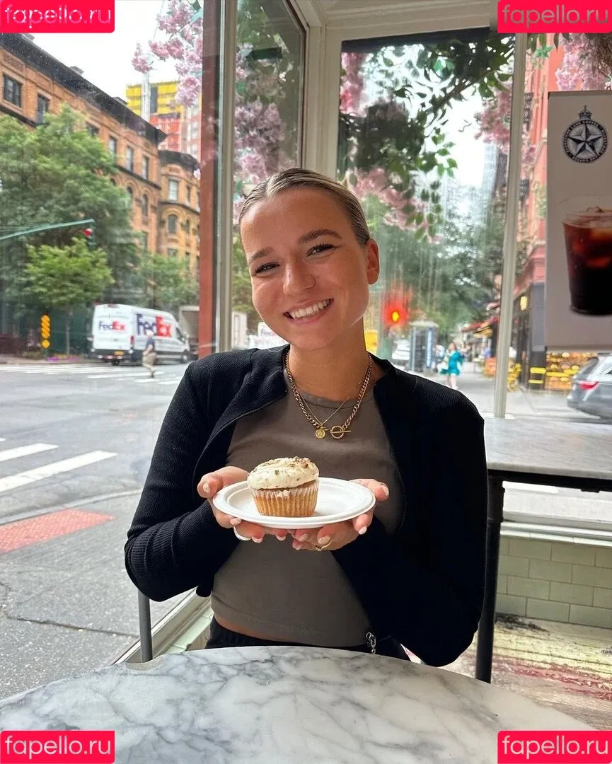Alina Wachinger Onlyfans Photo Gallery 