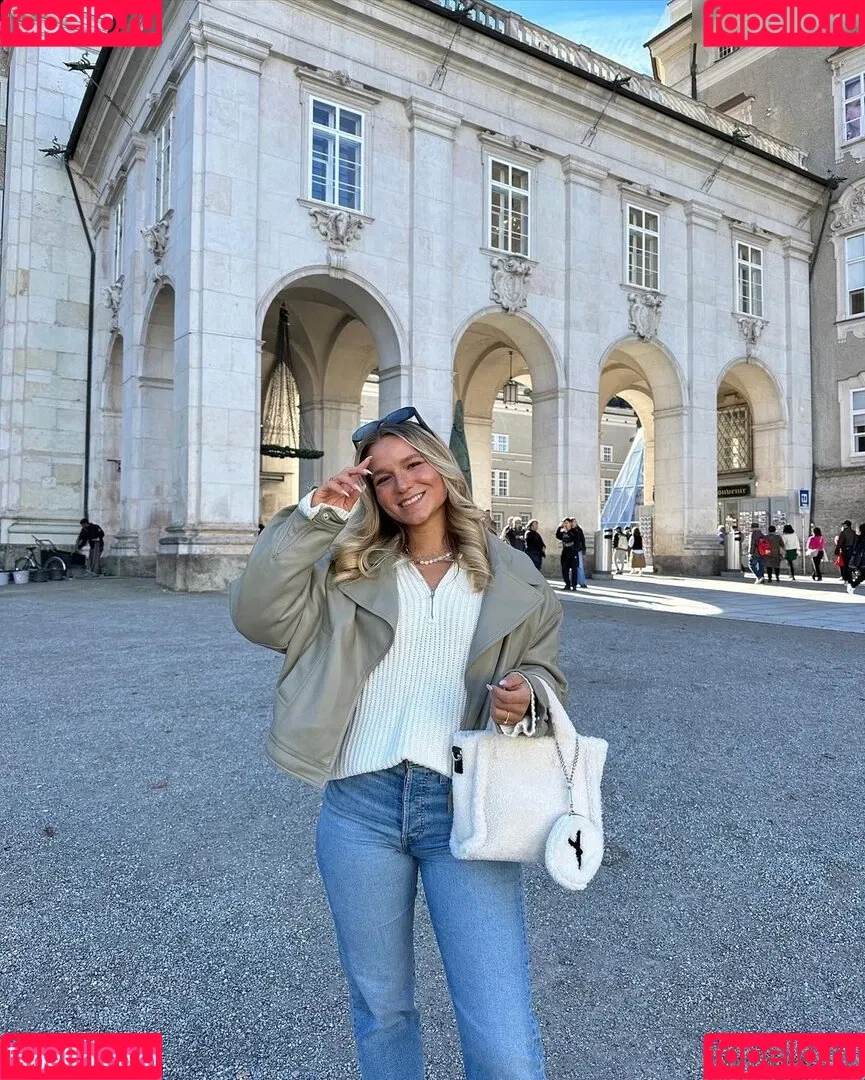 Alina Wachinger Onlyfans Photo Gallery 