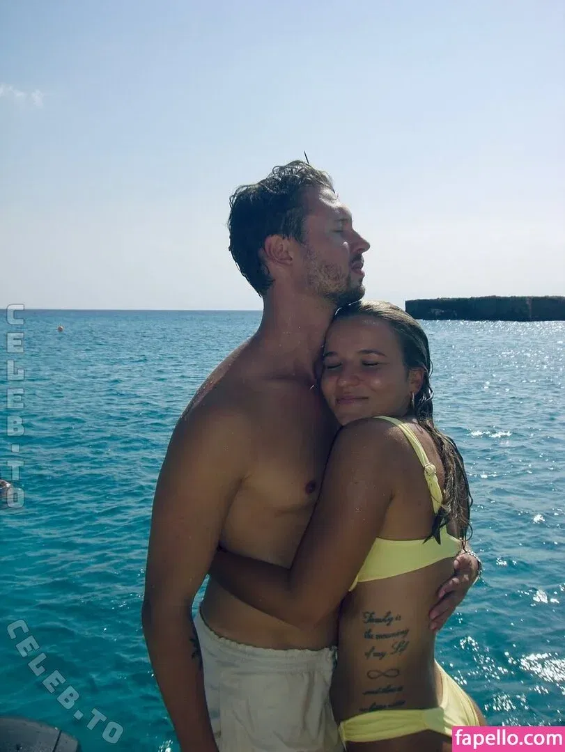 Alina Wachinger Onlyfans Photo Gallery 