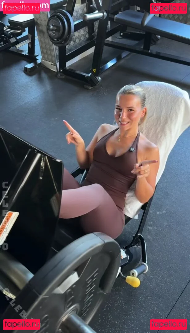 Alina Wachinger Onlyfans Photo Gallery 