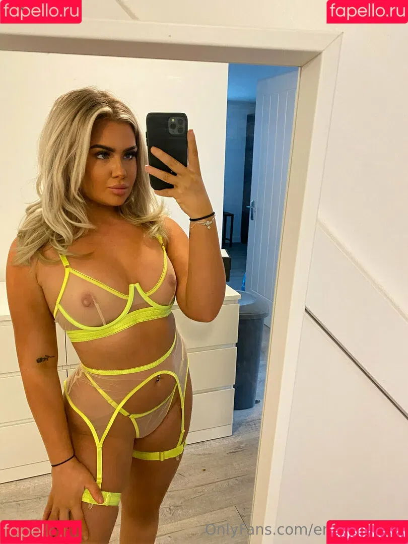 emilymrlor Onlyfans Photo Gallery 
