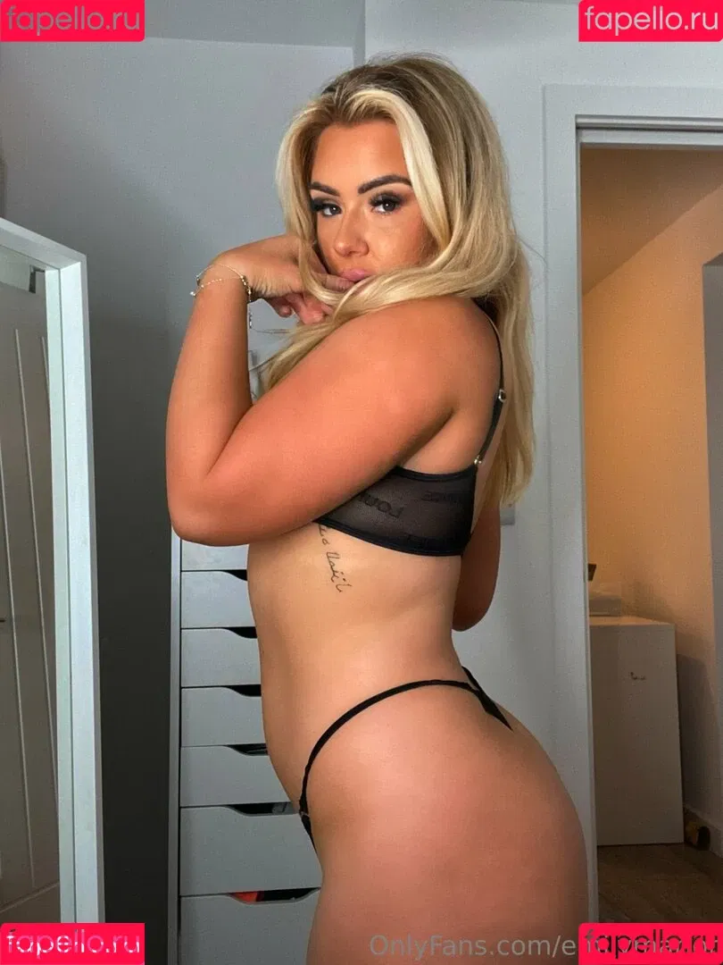 emilymrlor Onlyfans Photo Gallery 