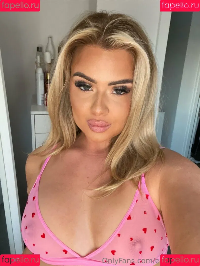 emilymrlor Onlyfans Photo Gallery 