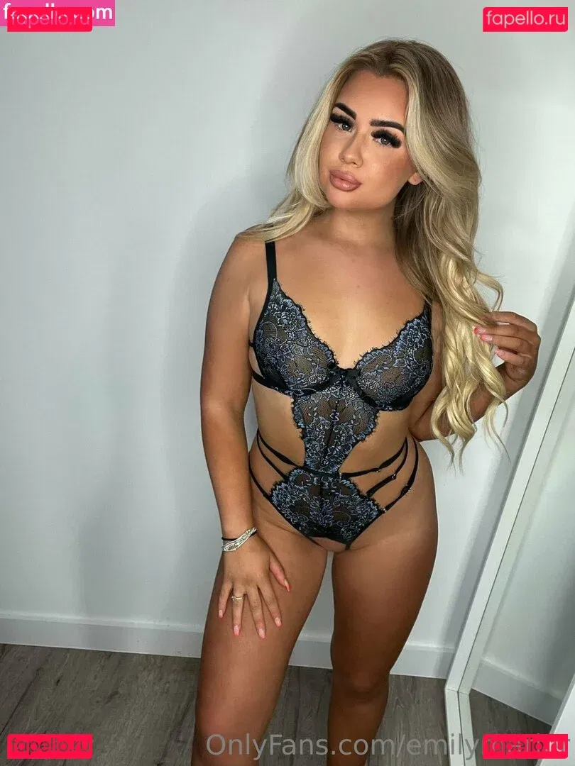 emilymrlor Onlyfans Photo Gallery 