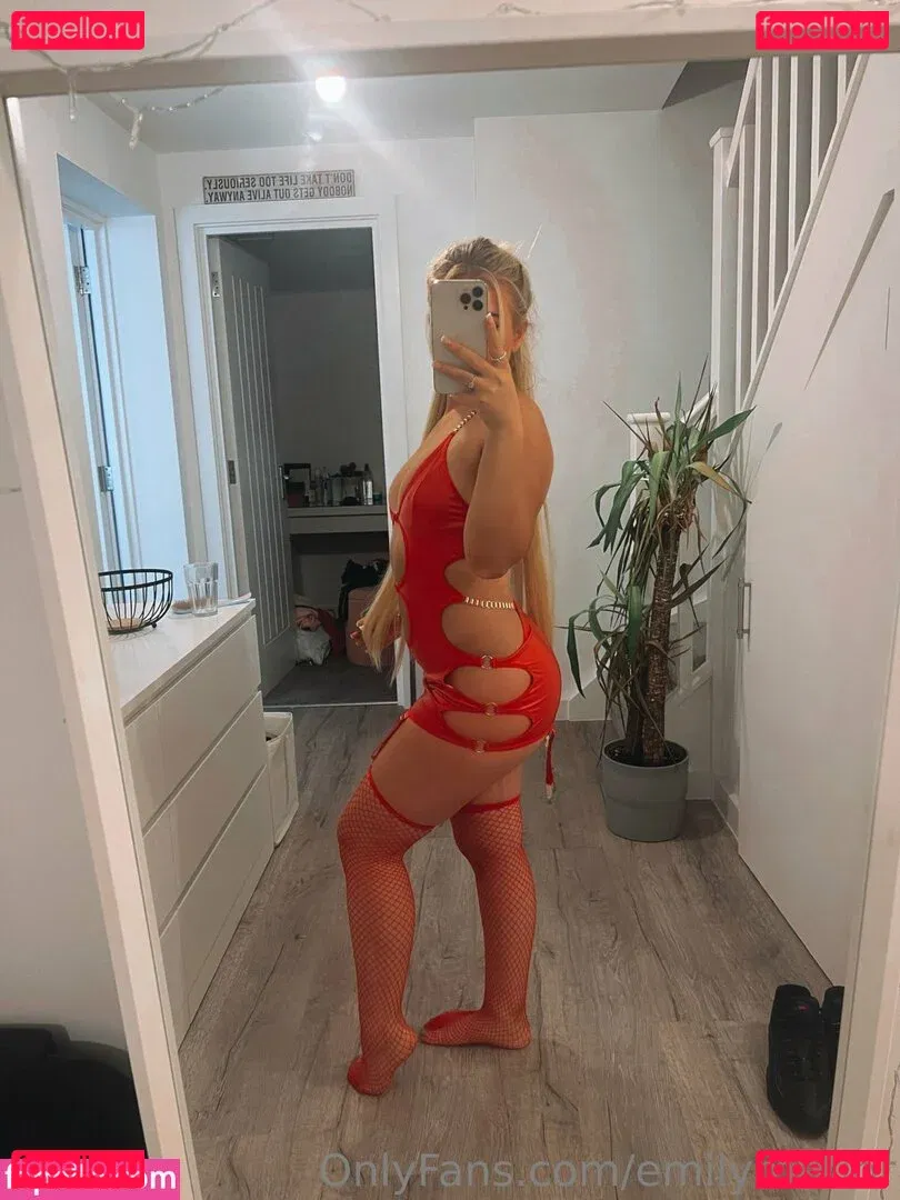 emilymrlor Onlyfans Photo Gallery 