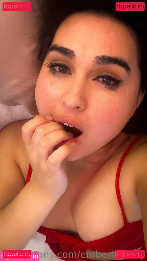 emberfieravip Onlyfans Photo Gallery 