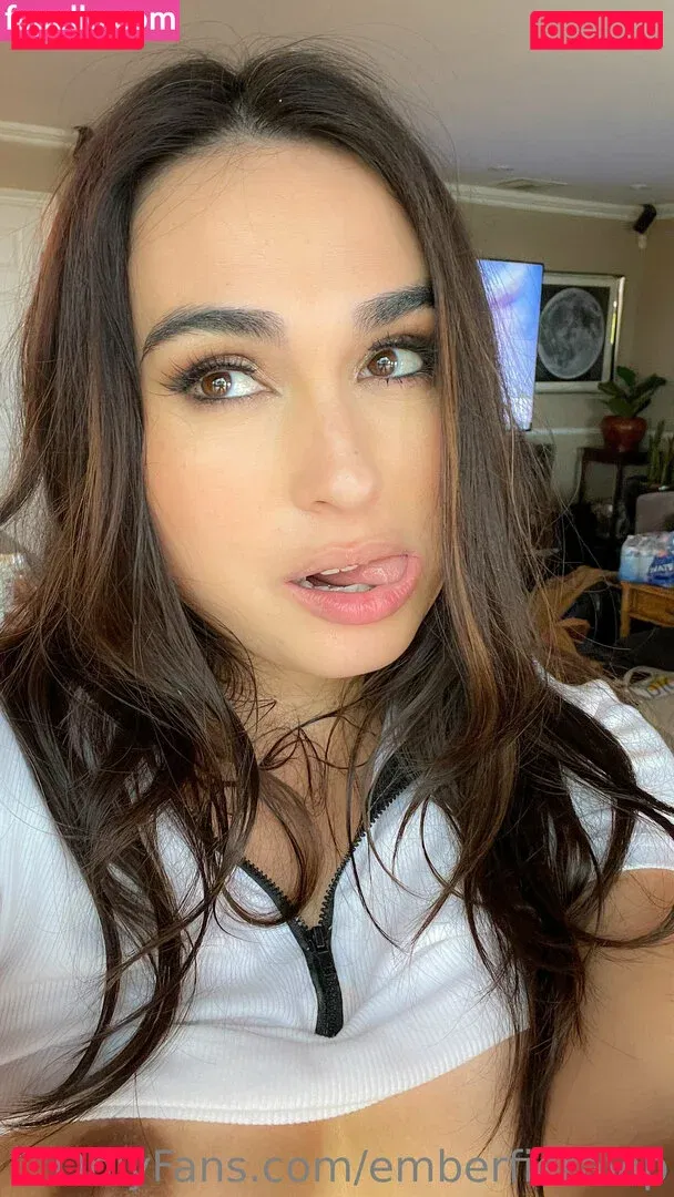 emberfieravip Onlyfans Photo Gallery 