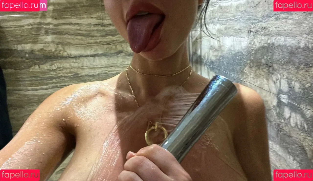 unrealcobain Onlyfans Photo Gallery 