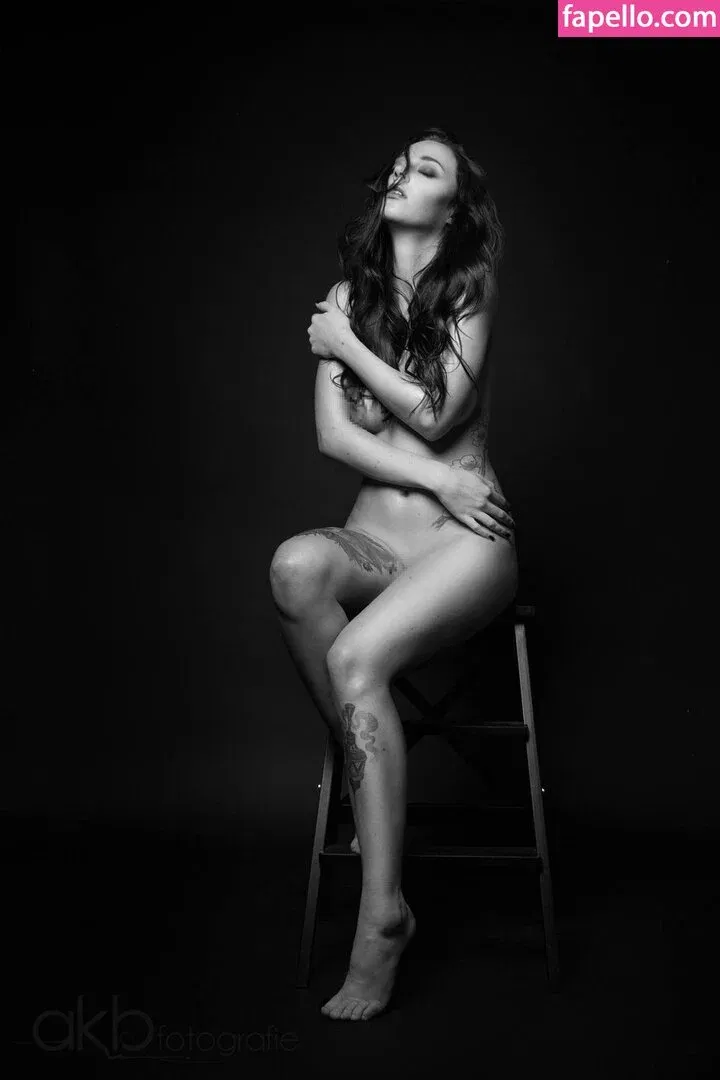 Julia Crds Onlyfans Photo Gallery 