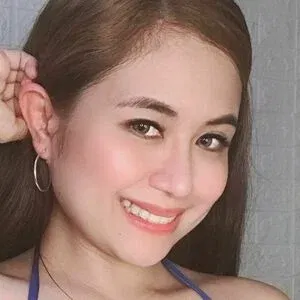 heyitscrishe Onlyfans Photo Gallery 