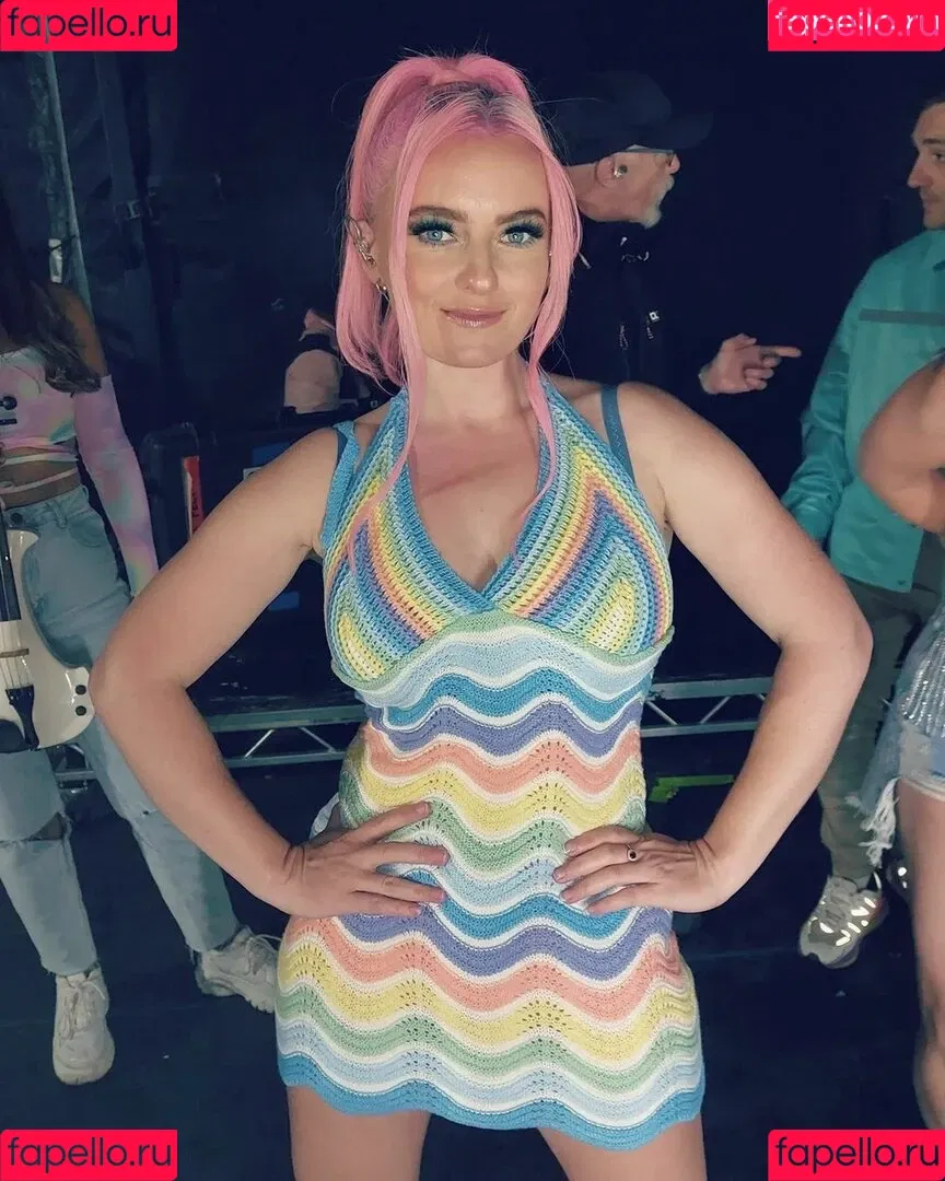 Grace Chatto Onlyfans Photo Gallery 