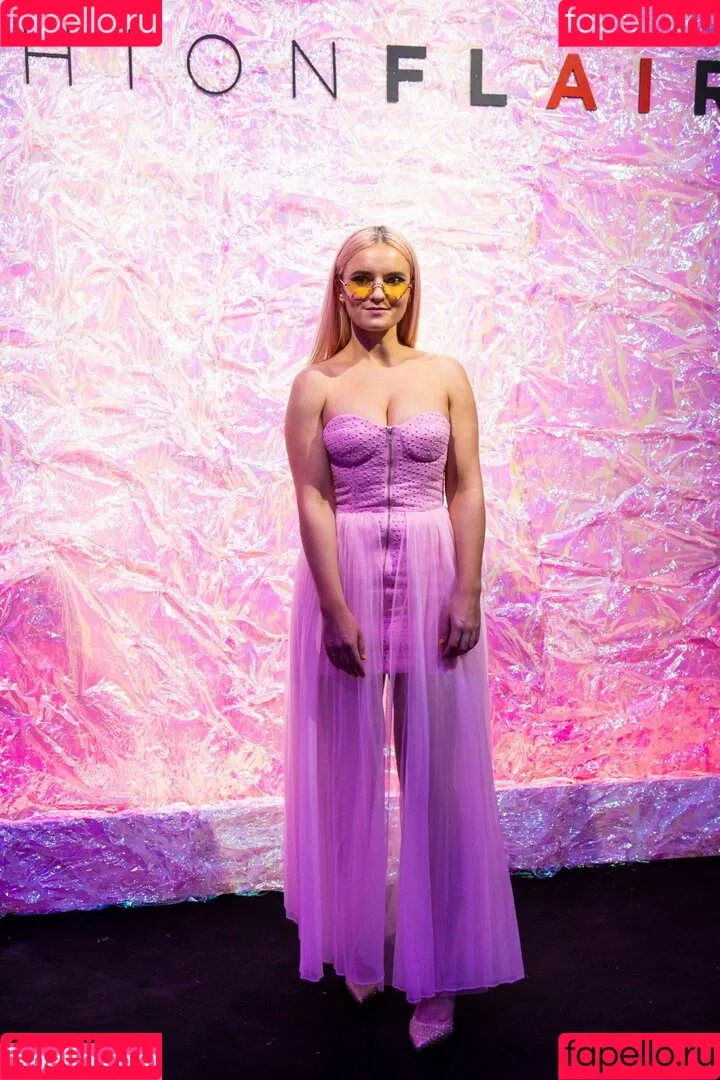 Grace Chatto Onlyfans Photo Gallery 