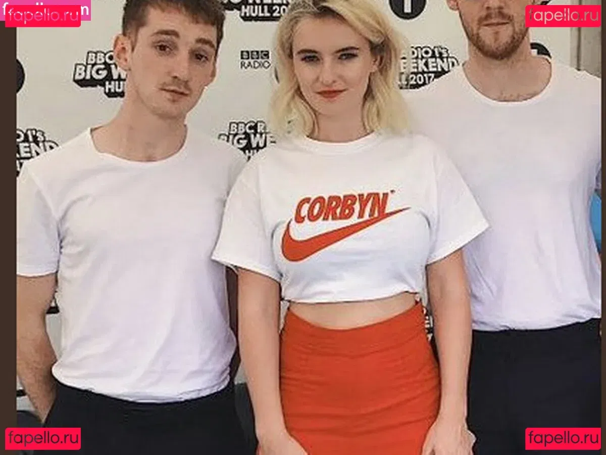 Grace Chatto Onlyfans Photo Gallery 
