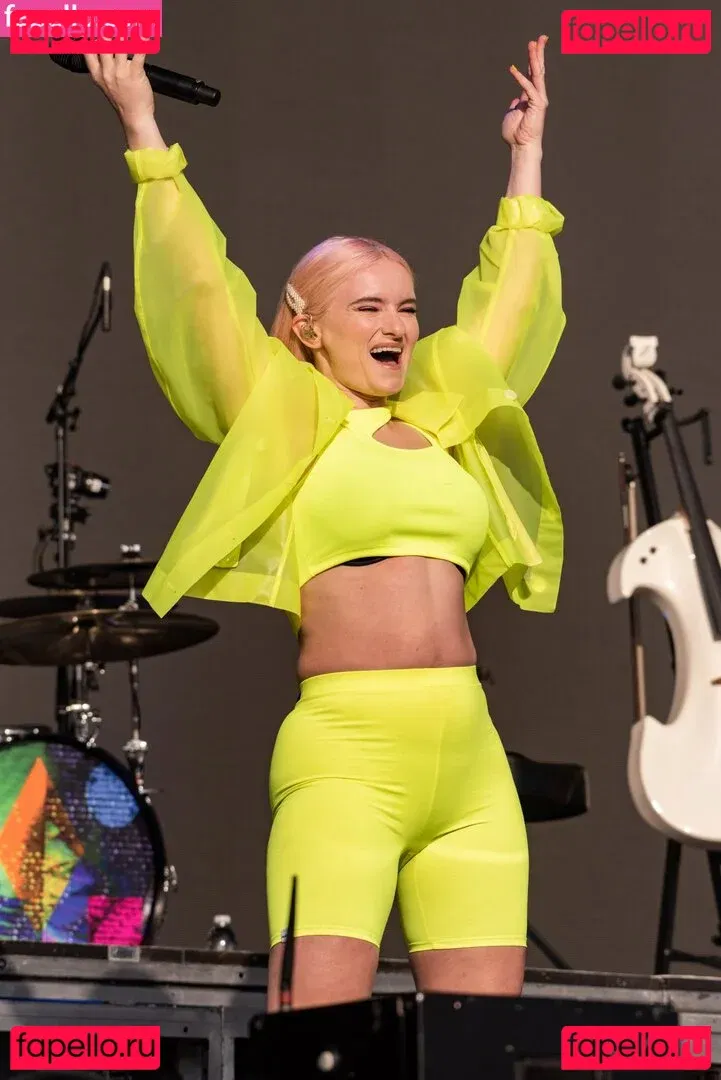 Grace Chatto Onlyfans Photo Gallery 