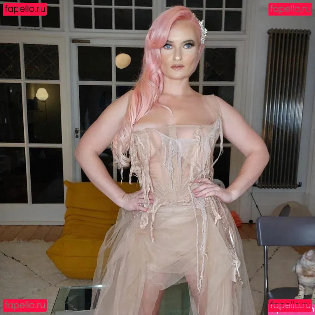 Grace Chatto Onlyfans Photo Gallery 