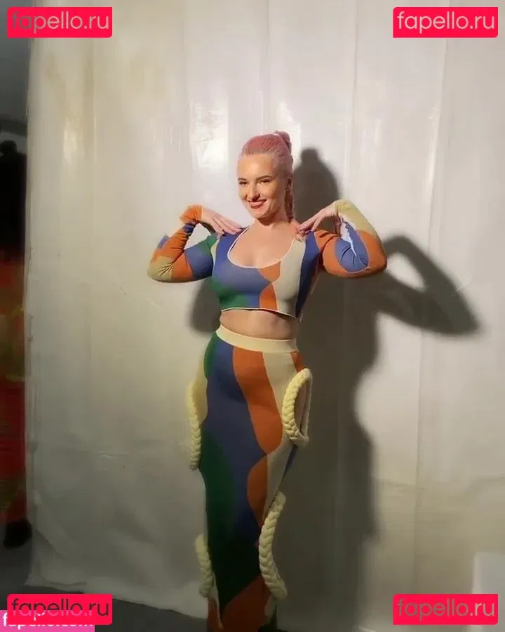 Grace Chatto Onlyfans Photo Gallery 