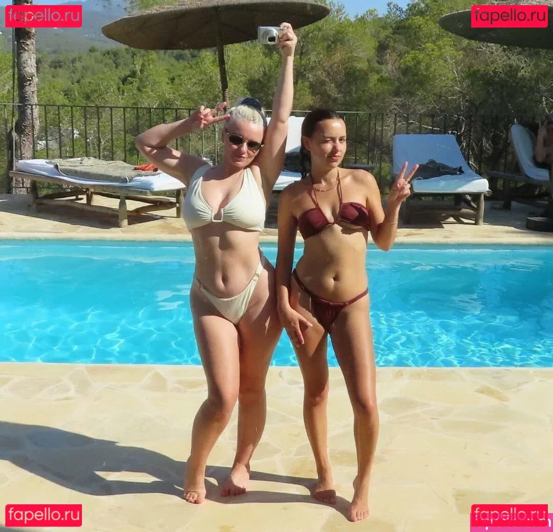 Grace Chatto Onlyfans Photo Gallery 