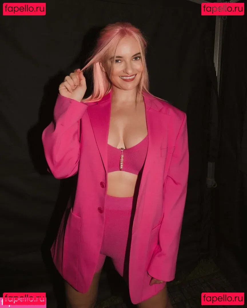 Grace Chatto Onlyfans Photo Gallery 