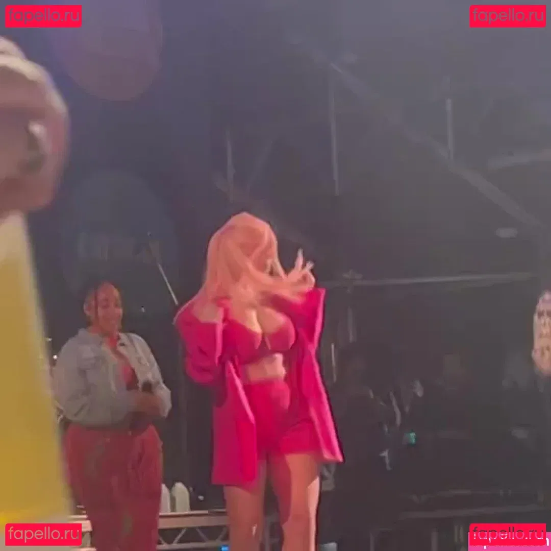 Grace Chatto Onlyfans Photo Gallery 