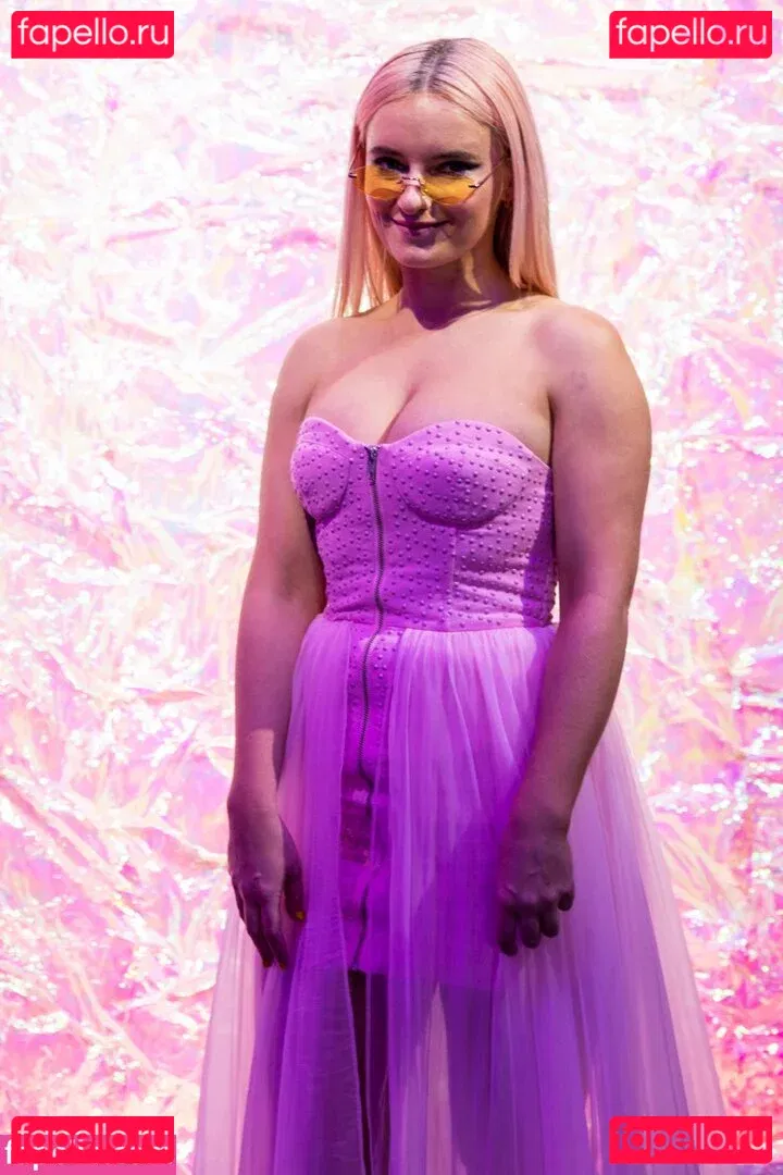 Grace Chatto Onlyfans Photo Gallery 