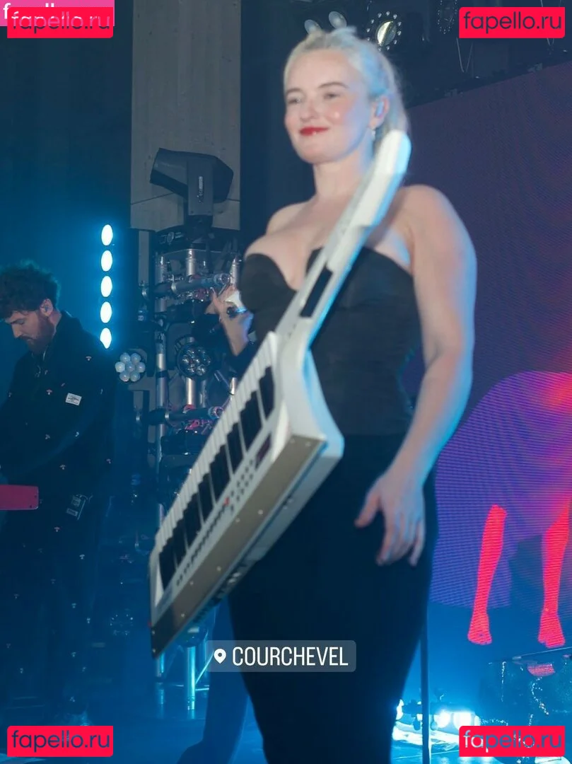 Grace Chatto Onlyfans Photo Gallery 