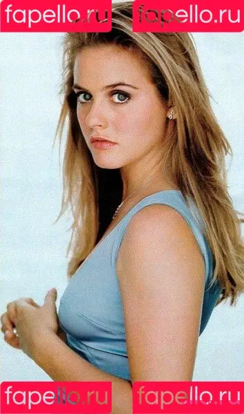 Alicia Silverstone Onlyfans Photo Gallery 