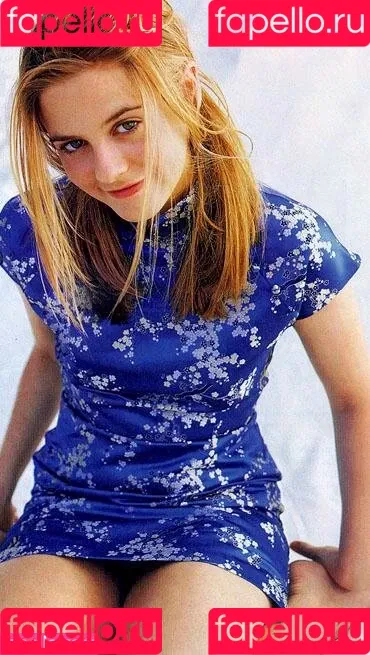 Alicia Silverstone Onlyfans Photo Gallery 