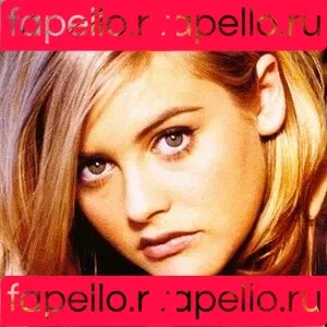 Alicia Silverstone Onlyfans Photo Gallery 