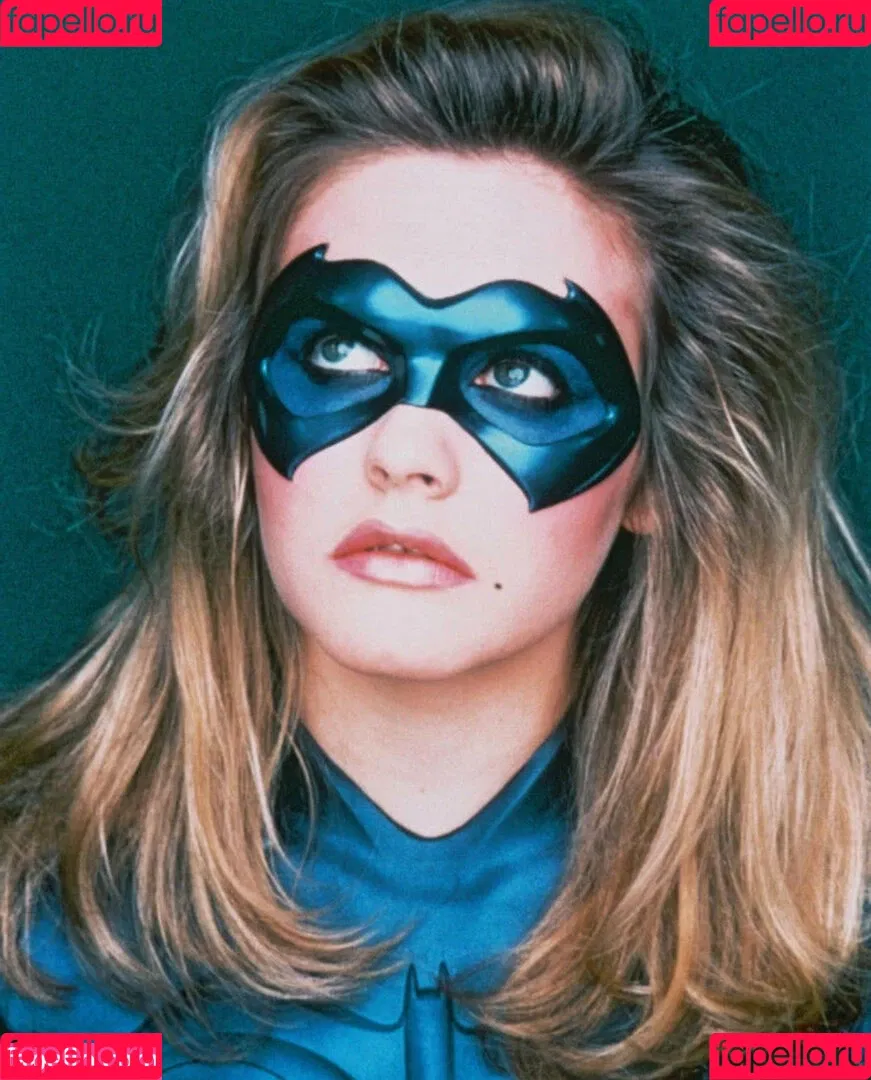 Alicia Silverstone Onlyfans Photo Gallery 