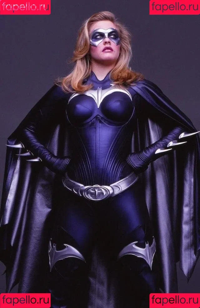 Alicia Silverstone Onlyfans Photo Gallery 