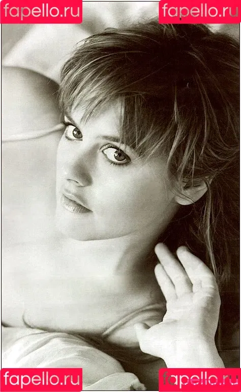 Alicia Silverstone Onlyfans Photo Gallery 